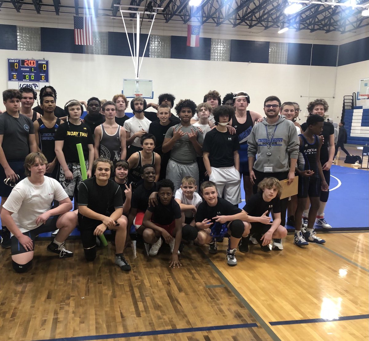 LGMSwildcats_AD's tweet photo. Big shout out to our wrestlers for winning their first match of the season! ⁦@LGMS_HCS⁩ https://t.co/QWGiAumooT