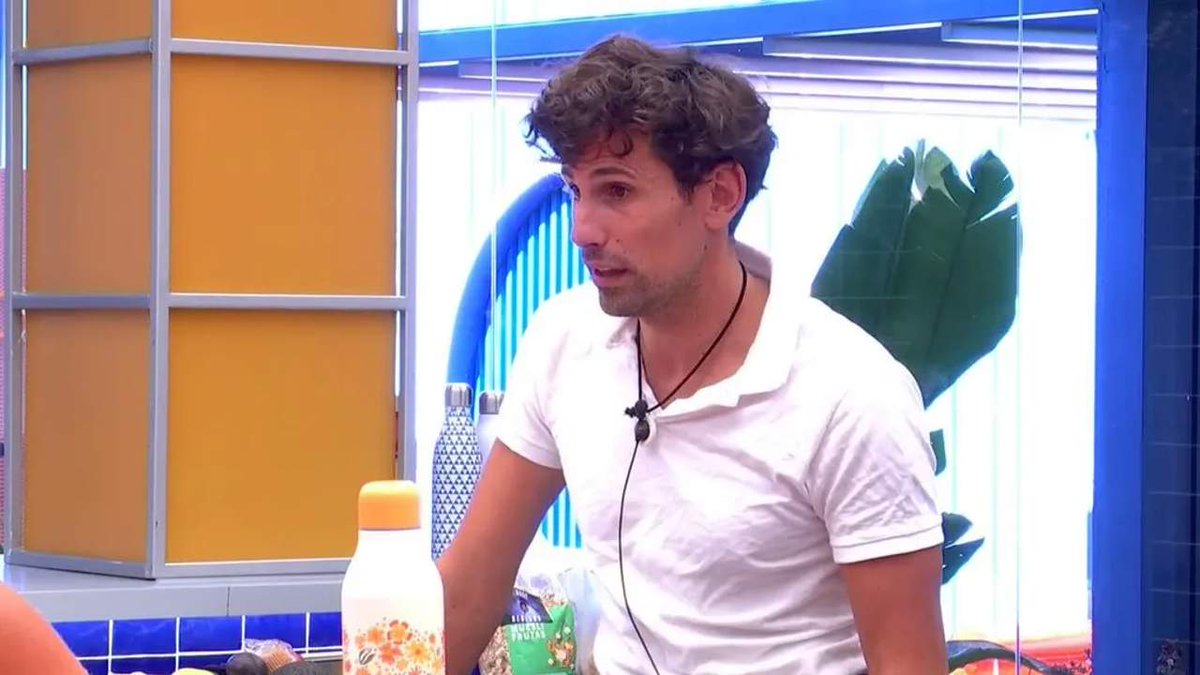 Ahora sí. El maletín es cosa de dos. Óscar o Maica. 

¿Quién ganará Gran Hermano? 

❤️ Maica
🔄 Óscar

#GHLimite13