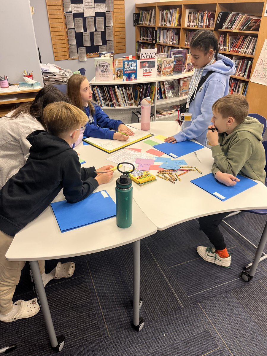 MrsSokhey's tweet photo. 🌟  Primary &amp; Secondary Sources🌟 
Working together, students analyzed, sorted, and discussed each type of source, explaining their reasoning along the way. Amazing teamwork and critical thinking! https://t.co/ANgRnP8ziB