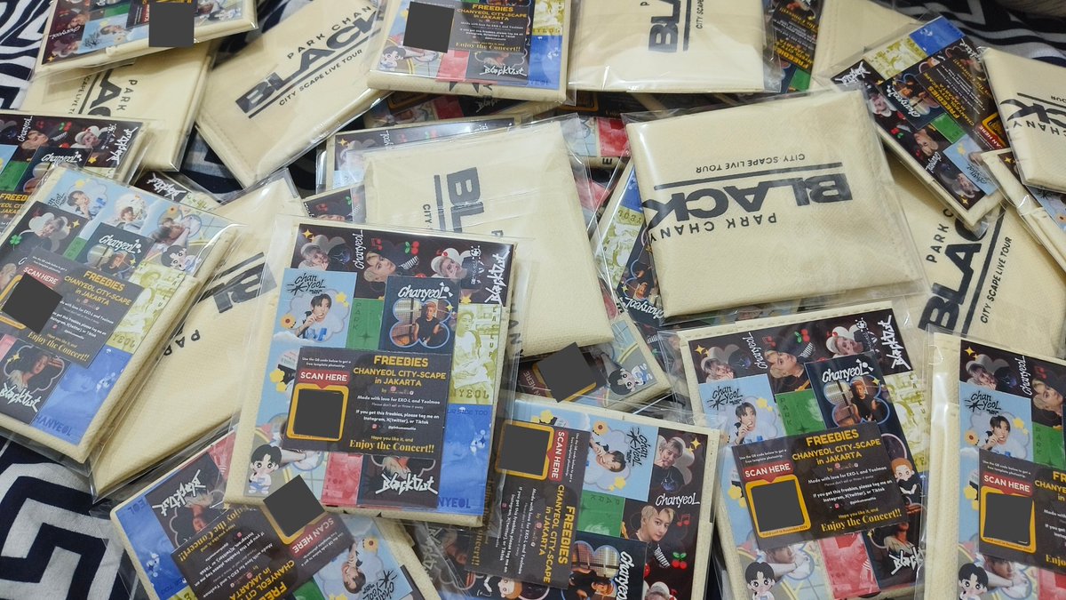 see u exo-l yeolmae👀🤍 
buat yang ga nonton chanyeol city scape jakarta, nanti hari H atau H+1 akan ku post juga barcode template photostrip nyaa!!

*ini foto sebelum masukin sticker, SOALNYA BARU INGET ADA STICKER PAS UDAH KELAR PACK SEMUA😭 keburu malazz foto lagi🙏🏻