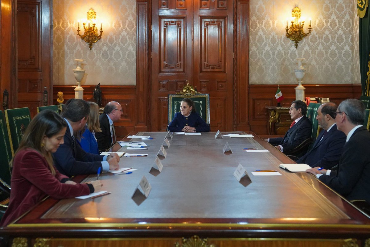 Ilan Goldfajn (@igoldfajn) on Twitter photo Excelente reunión con la presidenta <a href="/Claudiashein/">Claudia Sheinbaum Pardo</a>. Muchas gracias por su hospitalidad. Cuente con <a href="/el_BID/">Banco Interamericano de Desarrollo</a> para apoyar a México 🇲🇽 y su nueva administración con su agenda de desarrollo económico y social en el país, en particular en infraestructura, transición energética y el Excelente reunión con la presidenta <a href="/Claudiashein/">Claudia Sheinbaum Pardo</a>. Muchas gracias por su hospitalidad. Cuente con <a href="/el_BID/">Banco Interamericano de Desarrollo</a> para apoyar a México 🇲🇽 y su nueva administración con su agenda de desarrollo económico y social en el país, en particular en infraestructura, transición energética y el