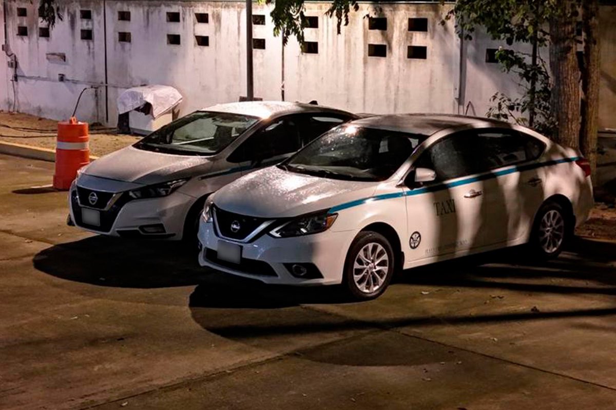 ¡Cae taxista del sindicato Lázaro Cárdenas del Río tras brutal ataque a conductor de Uber en Xcaret!👇🛑

Playa del Carmen, Quintana Roo. Trascendió que La Fiscalía General del Estado (FGE) capturó a uno de los presuntos responsables del violento ataque contra un conductor Uber
