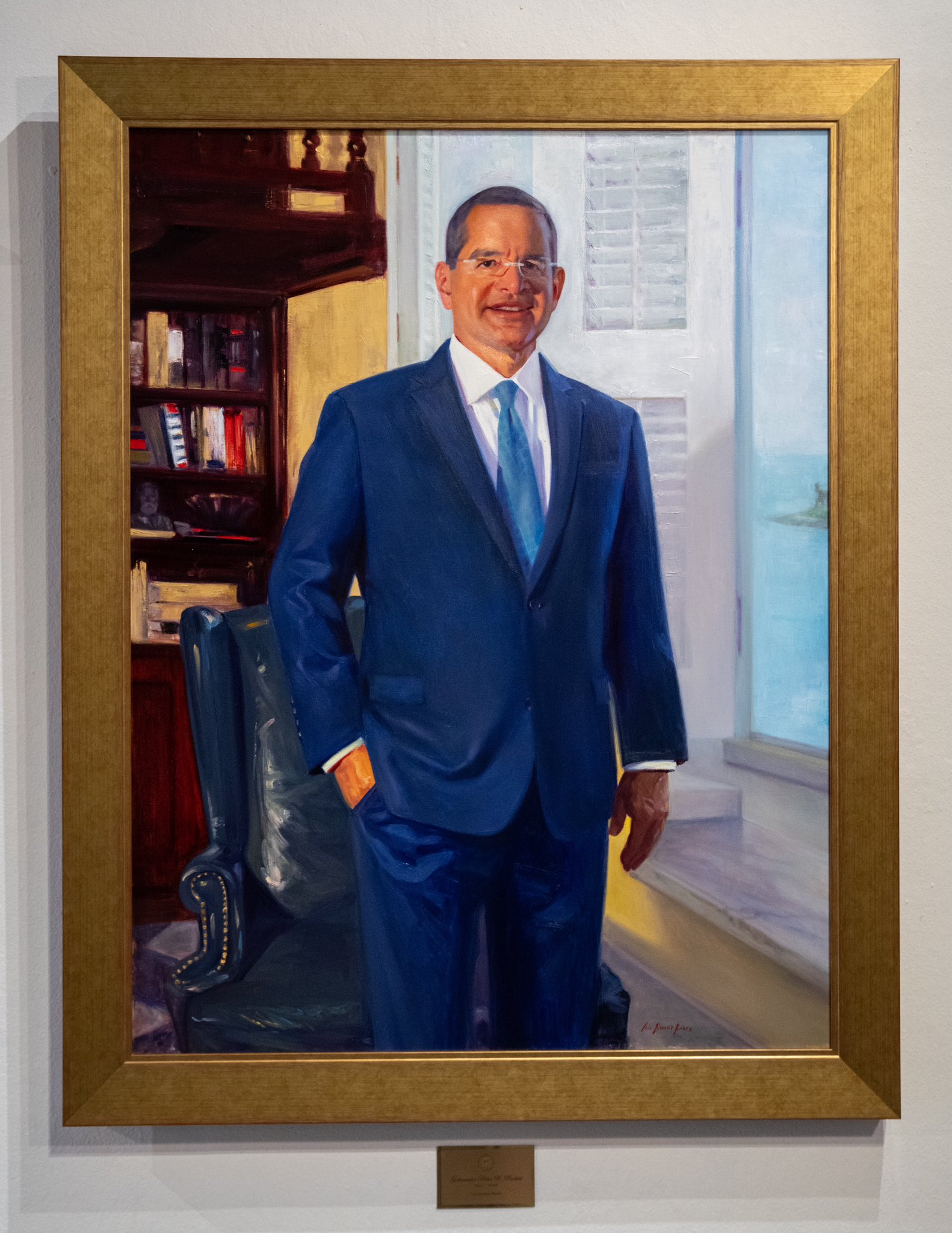 Retrato del Gobernador Pierluisi realizado por el artista Luis Álvarez Roure, creador de su retrato oficial