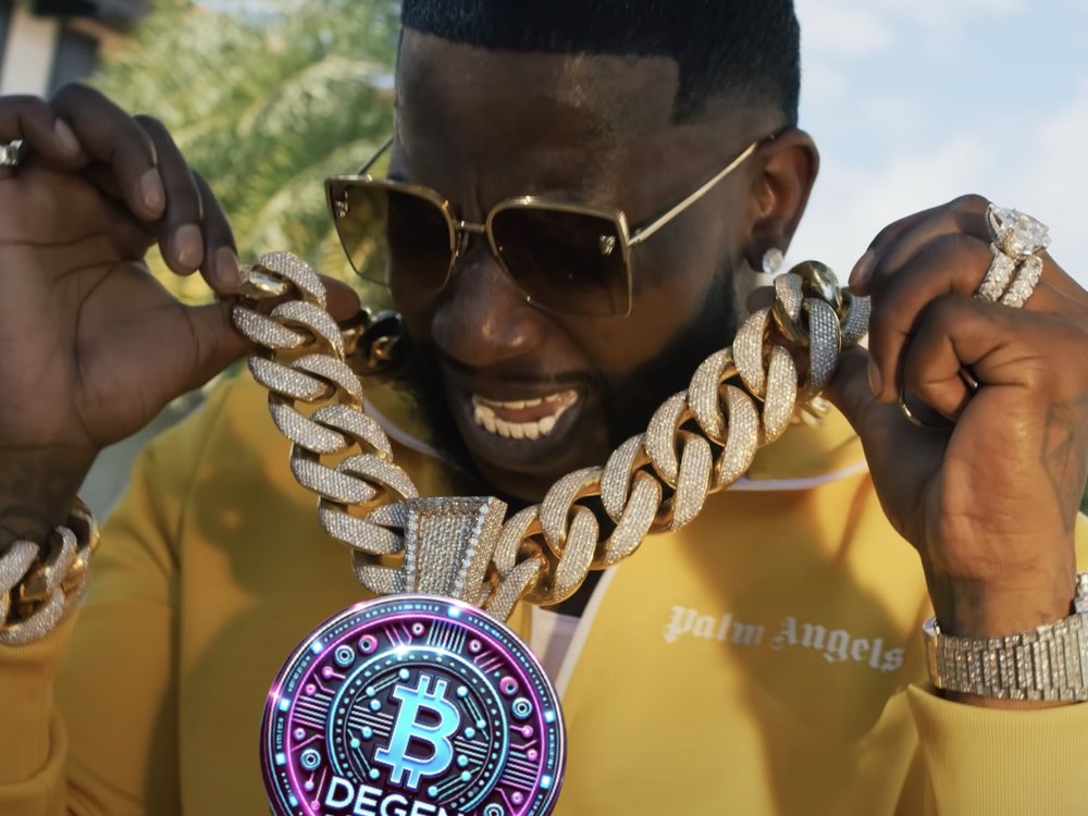 "You get the bag and fumble it, I get the bag and flip it and tumble it" - Degen Society
#StayDegen #Bankroll #guccimane <a href="/gucci1017/">Gucci Mane</a>