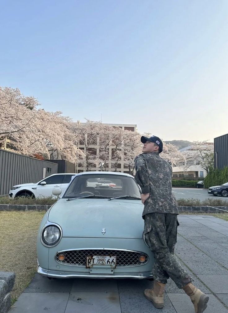 Sungbbangly's tweet photo. Dowoon military era https://t.co/H7LwcFEErH