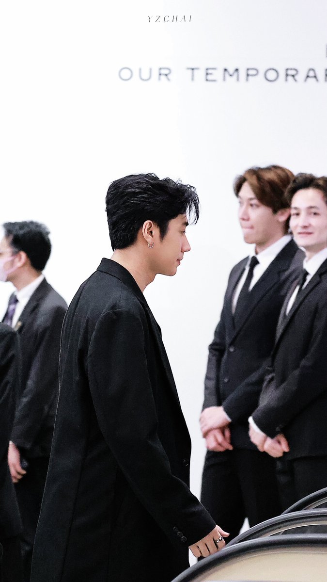 黑白之间🖤🤍

<a href="/RachataJam/">Jam Rachata</a> 

#19thSiamParagonxJAM
#JamRachata #แจมรชตะ