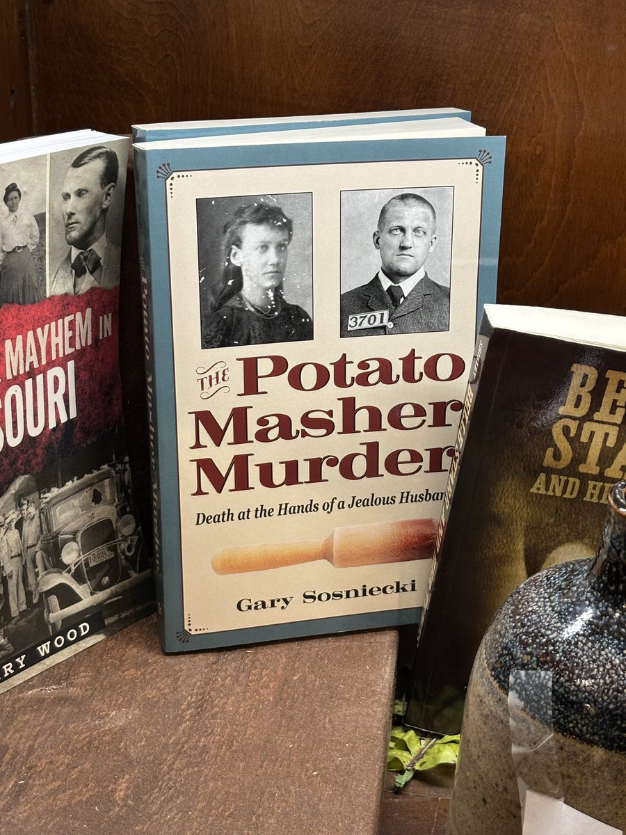 GaryCrime's tweet image. Saturday is the Christmas Open House at the Kinderhook Treasures Gift Shop! It's a great opportunity to pick up a signed copy of my book, "The Potato Masher Murder: Death at the Hands of a Jealous Husband.” Inside the Lebanon-Laclede County Library, Lebanon, MO.