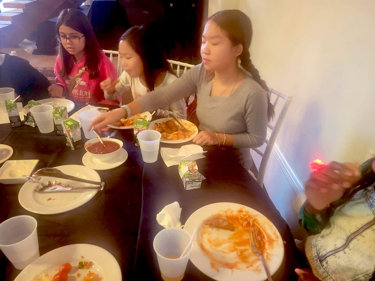 Heartfelt thanks to <a href="/BreakfastCanada/">Breakfast Club of Canada</a> for inviting our Driftwood PS students to the Sharing &amp; Caring Gala. It was a truly unforgettable experience that brought so much joy &amp; excitement to our kids. Moments like these create lasting memories💕 <a href="/MatiasdeD/">Matias de Dovitiis 🍊</a> <a href="/Ms_Castellon/">Veronica Castellon</a> <a href="/TDSB_MHWB/">TDSB Well-Being</a>