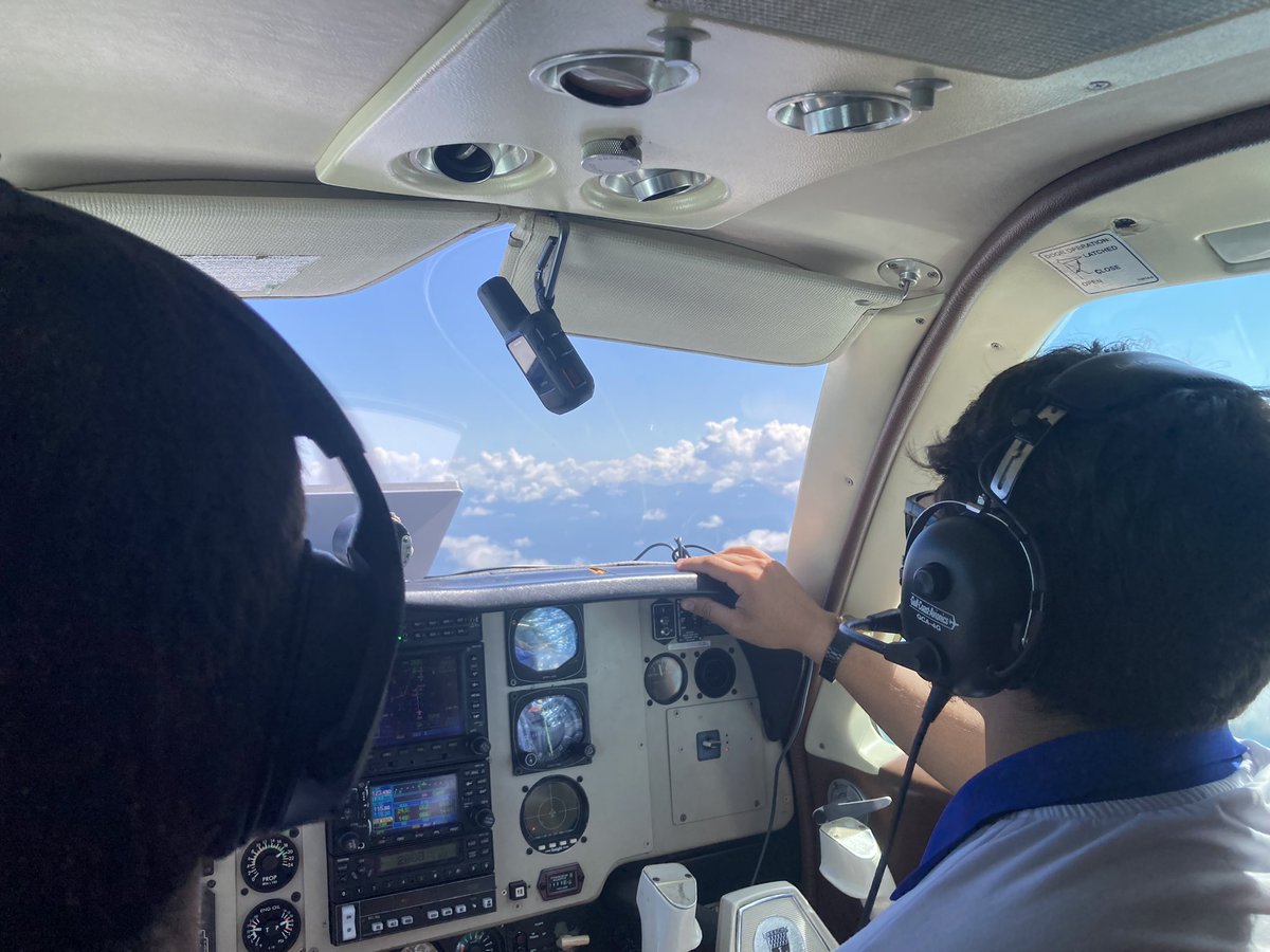 Flying to MATURACÁ in Pico da Neblina National Park.