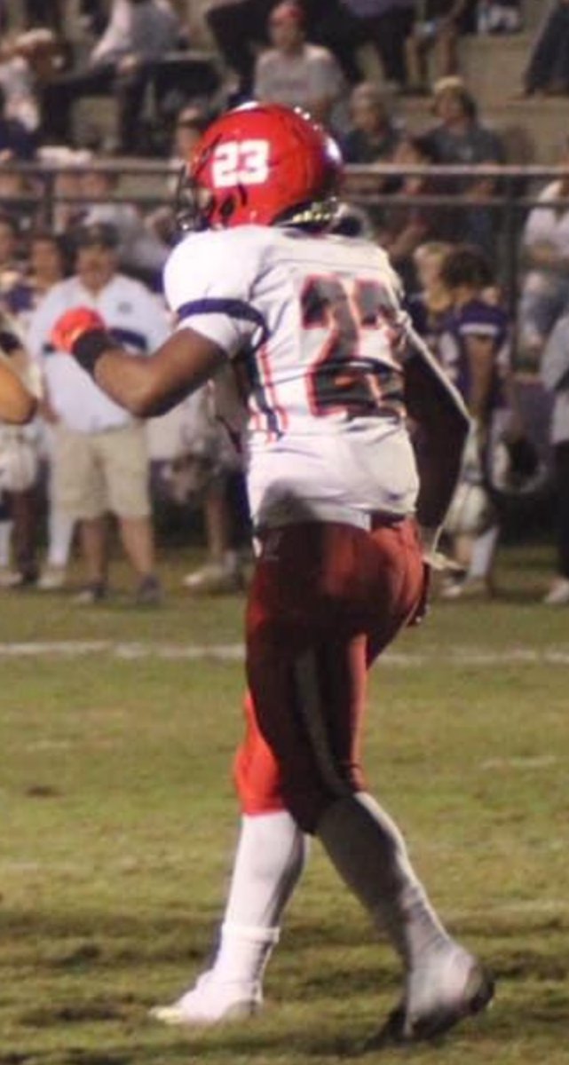 tizzy_23's tweet image. Junior Season Highlights:
Middle Linebacker 
74 Tackles
4 TFL
1 Interception 
@Bama_2A @DexPreps @LuverneFootball @CrumbleyOmar 

hudl.com/v/2R5aWj