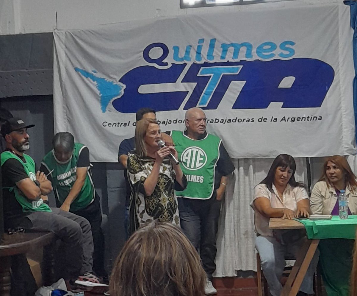 QSuteba's tweet photo. Participamos del Plenario de la Militancia en el marco de la UNIDAD DE LAS CTA A-T para enfrentar el ajuste y las políticas de hambre del Gobierno Nacional.
🟦AGRUPACIÓN AZUL Y BLANCA DE SUTEBA 🟦 https://t.co/dtphbHul8r