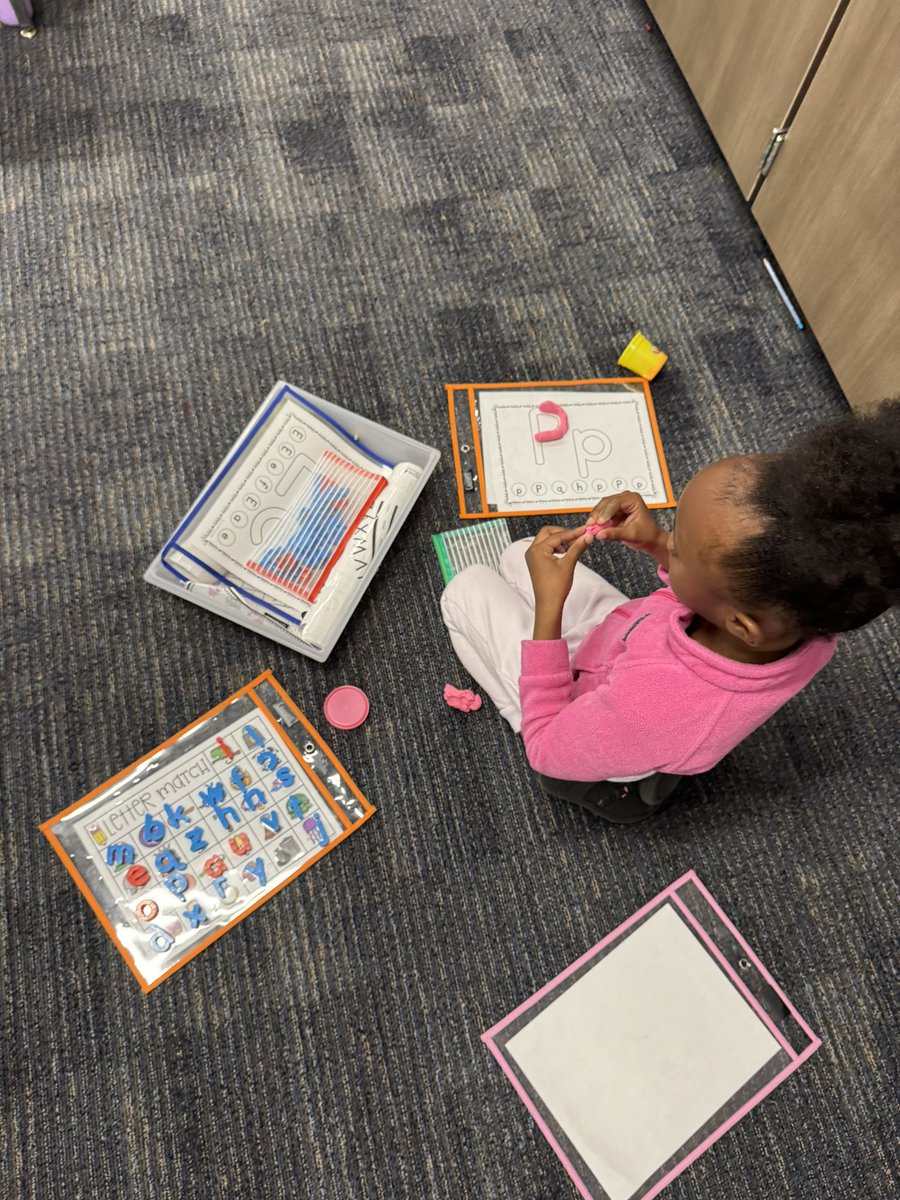 Eva Perales tweet media