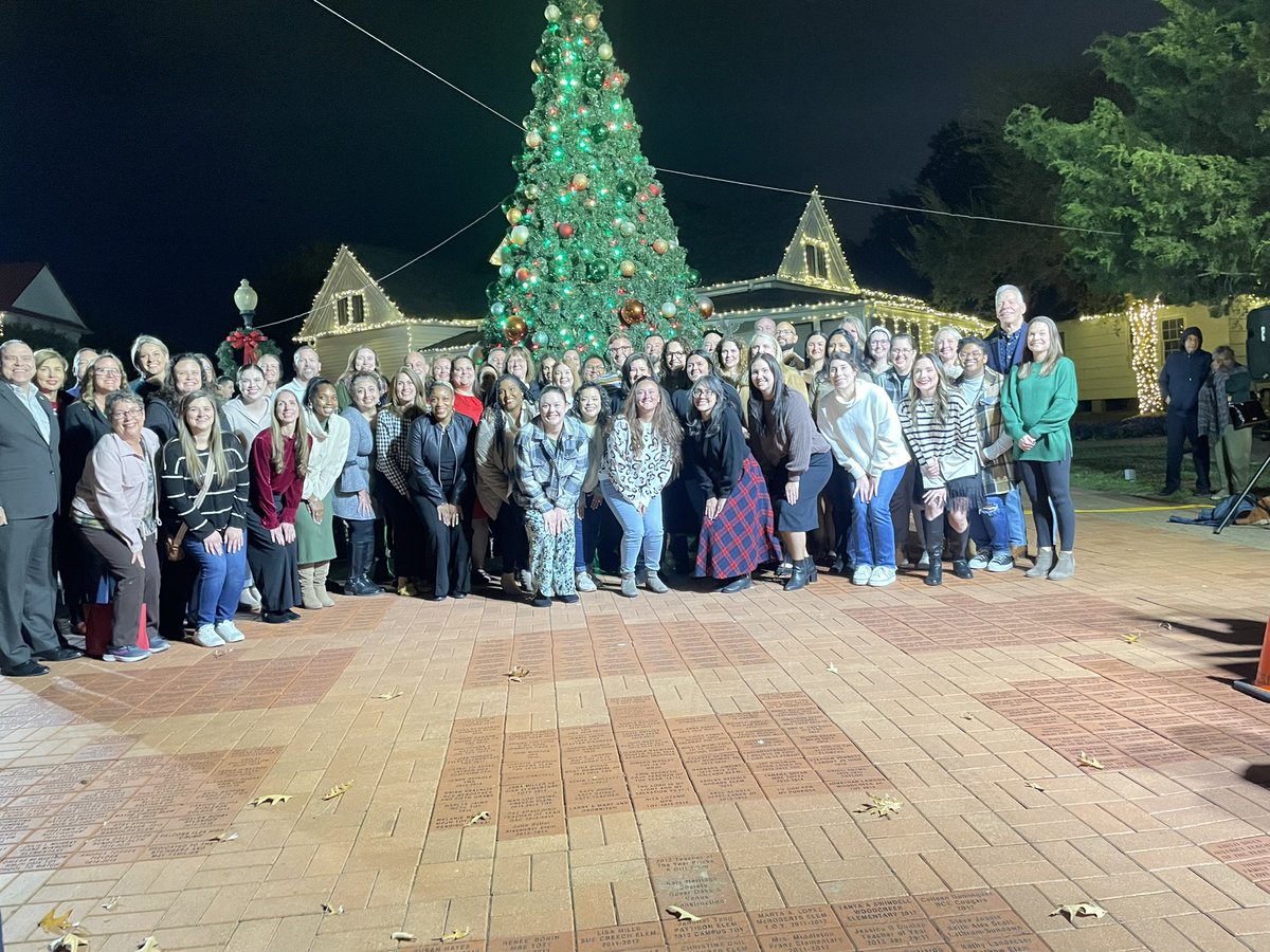 Great evening celebrating our 23-24 Teacher of the year, Mrs. Evelyn Becerra at the annual brick unveiling! <a href="/katyisd/">Katy ISD</a>