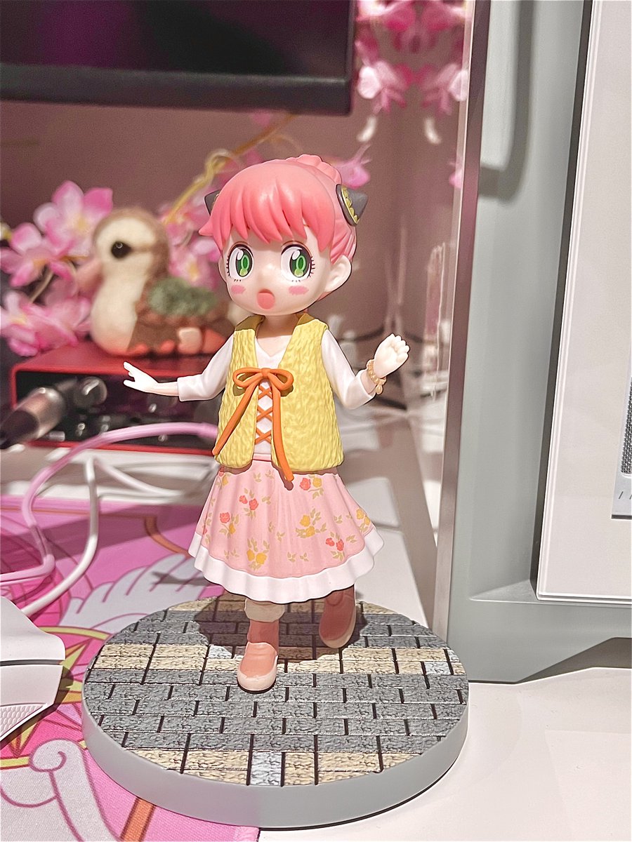 ⠀
⠀🥜  ooc。⌟   been  so  busy  with  life  
stuff ,   but  look  what  i  purchased  today !
⠀