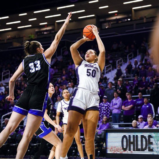 NaismithTrophy's tweet photo. History Made. Legacy Cemented 👑 

Congratulations to @Yokie50 on becoming @KStateWBB all-time leading scorer 🪣 

🎥 @KStateWBB 

@jerseymikes | #JerseyMikesNaismith2025 https://t.co/tND2Q2f5lD