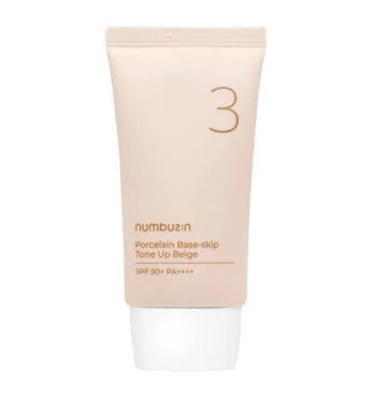 脂性肌より混合肌ノーファンデ民がチャコット試してみて、仕上がり綺麗だけど油分やや多くて崩れやすかった印象。カバー力、持続力、崩れ方の綺麗さの点でナンバーズインの方が私には合ってたな