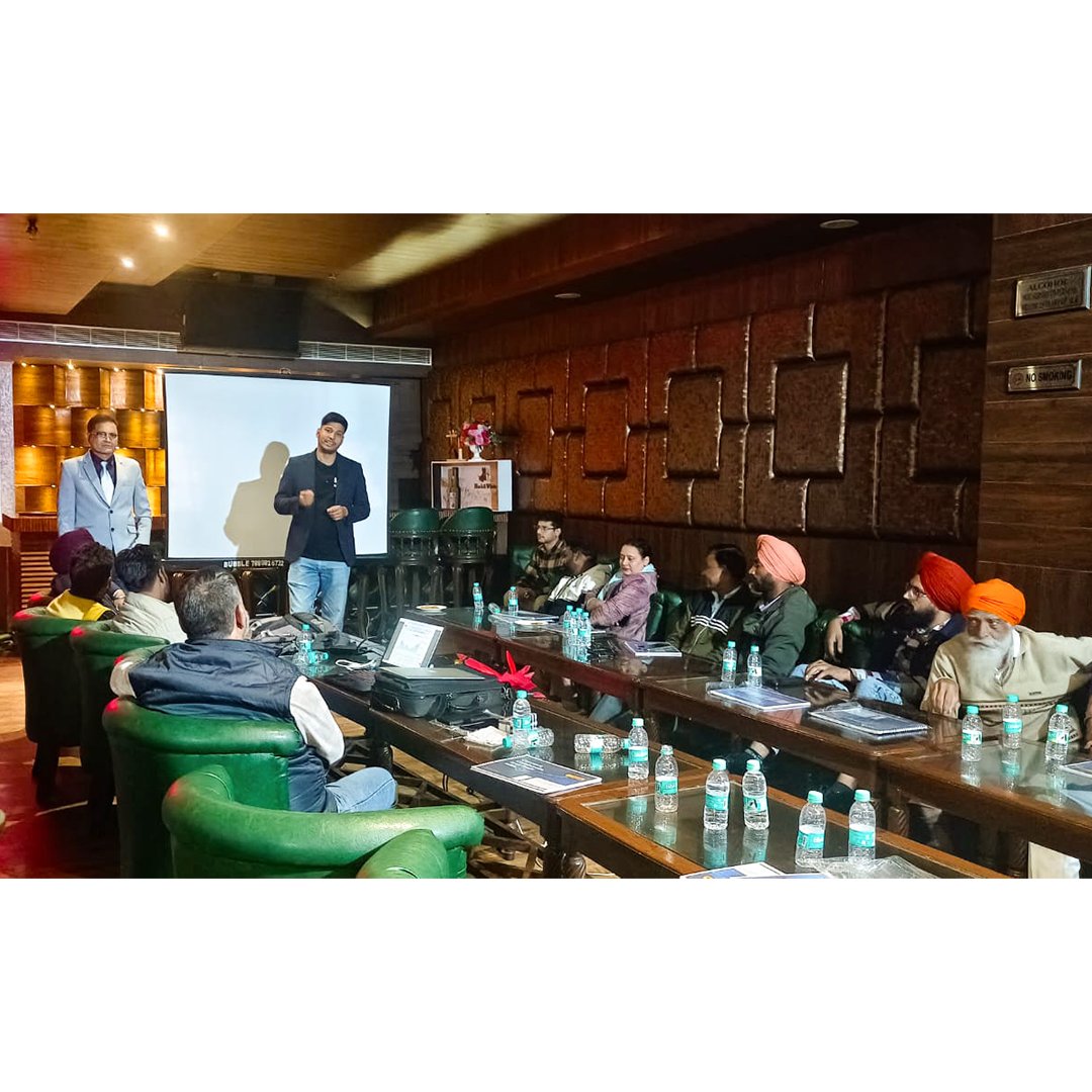 untrade_io's tweet image. CMO Rahul Bhatia leading the sales meet in Patiala, where investors from all over India gathered with unmatched excitement for UnTrade! ✨📈

#SalesMeet #UnTrade #Punjab #Switch2UnTrade