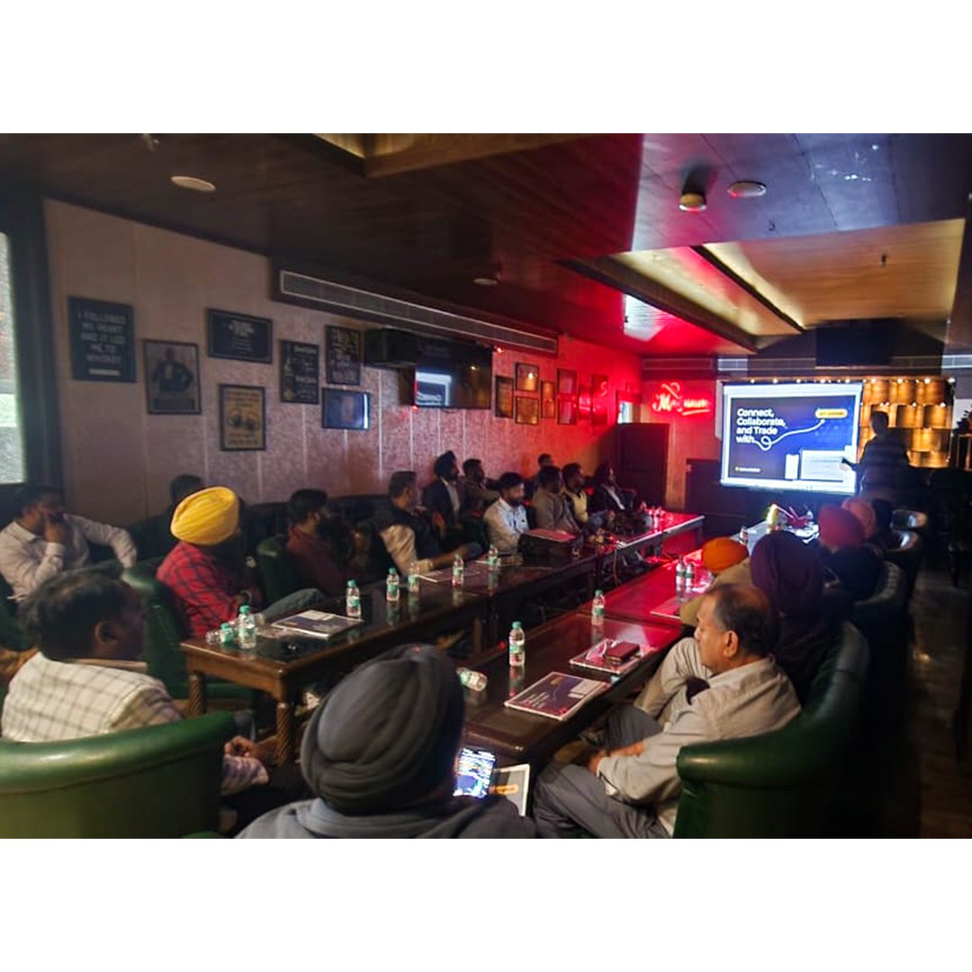 untrade_io's tweet image. CMO Rahul Bhatia leading the sales meet in Patiala, where investors from all over India gathered with unmatched excitement for UnTrade! ✨📈

#SalesMeet #UnTrade #Punjab #Switch2UnTrade