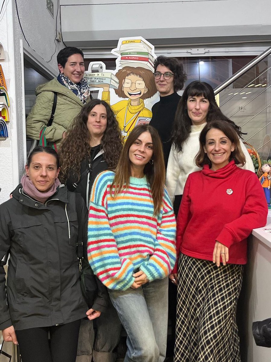 Ayer mantuvimos reunión con compañeras trabajadoras sociales de <a href="/TrabajadorasVG/">Trabajadoras Red de Violencia de Género de Madrid</a>

👍Analizando su papel profesional en la Red
✅Recogiendo sus dificultades para desempeñar sus funciones profesionales

Si la #RedNoSOStiene 👉 mujeres y sus hijos e hijas estarán desprotegida/os