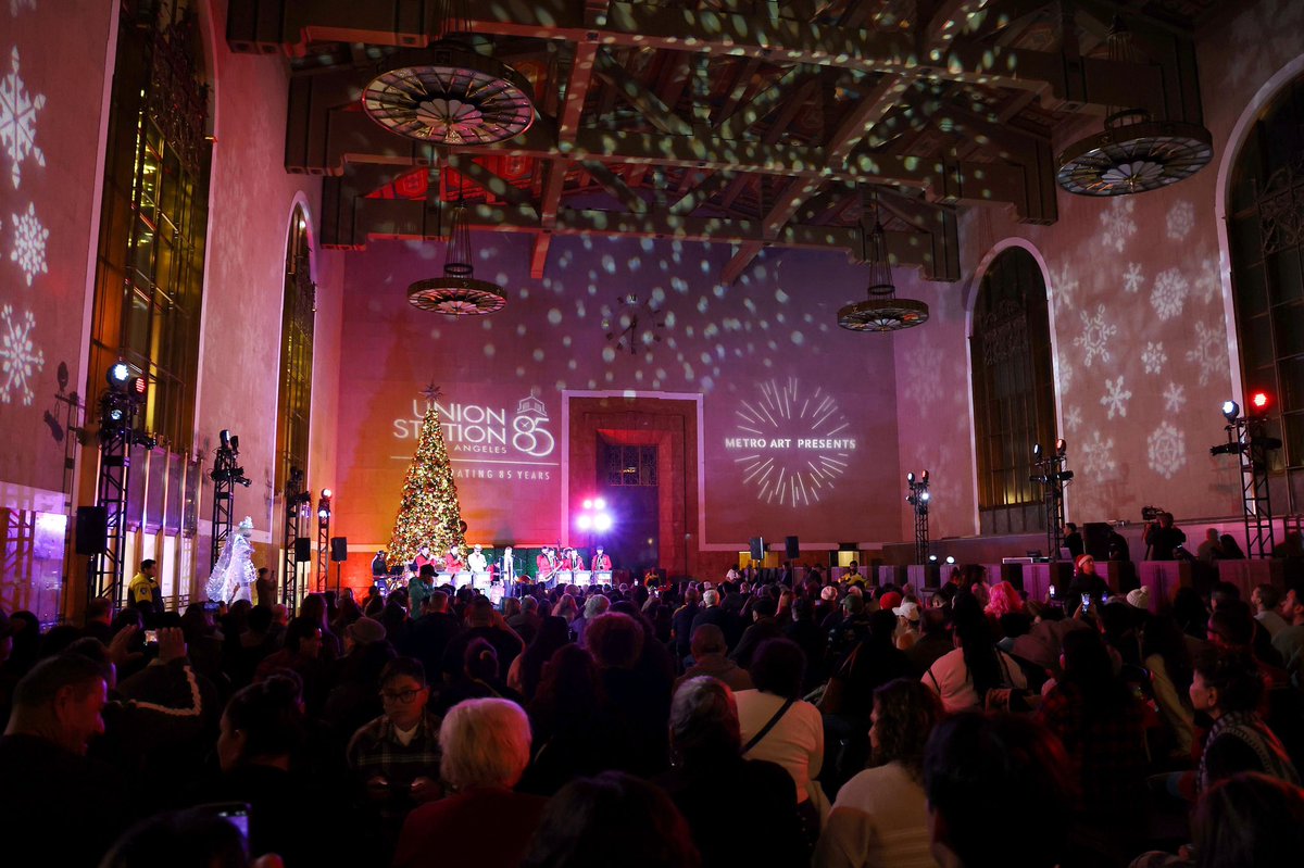 Discover DTLA (@discoverdtla) on Twitter photo Los Angeles Union Station (<a href="/unionstationla/">Union Station LA</a>) recently celebrated its 9th Annual Tree Lighting Ceremony, transforming the historic Ticket Concourse into a festive wonderland. The event featured a dazzling 30-foot tree, live music, holiday crafts, Santa photo ops, and sweet treats Los Angeles Union Station (<a href="/unionstationla/">Union Station LA</a>) recently celebrated its 9th Annual Tree Lighting Ceremony, transforming the historic Ticket Concourse into a festive wonderland. The event featured a dazzling 30-foot tree, live music, holiday crafts, Santa photo ops, and sweet treats