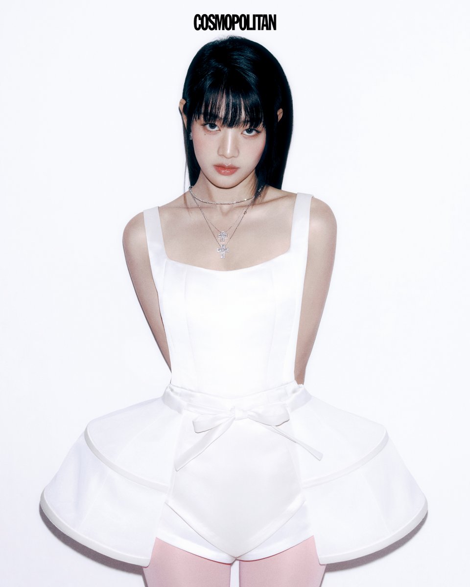 official_i_dle's tweet photo. #MINNIE x #Damiani
@cosmokorea

#여자아이들 #GIDLE
#민니
#Cosmopolitan https://t.co/eYLcXUhKrg