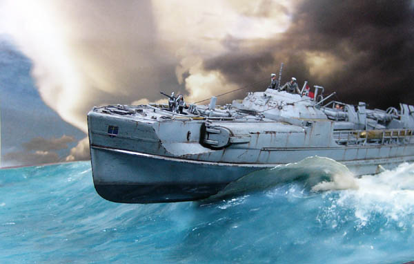 yNS0n4pxqdDnY2I's tweet image. 24年前に製作したRevell 1/72 SボートジオラマをAI動画で動かしてみました
＃魚雷艇　＃Schnellboot