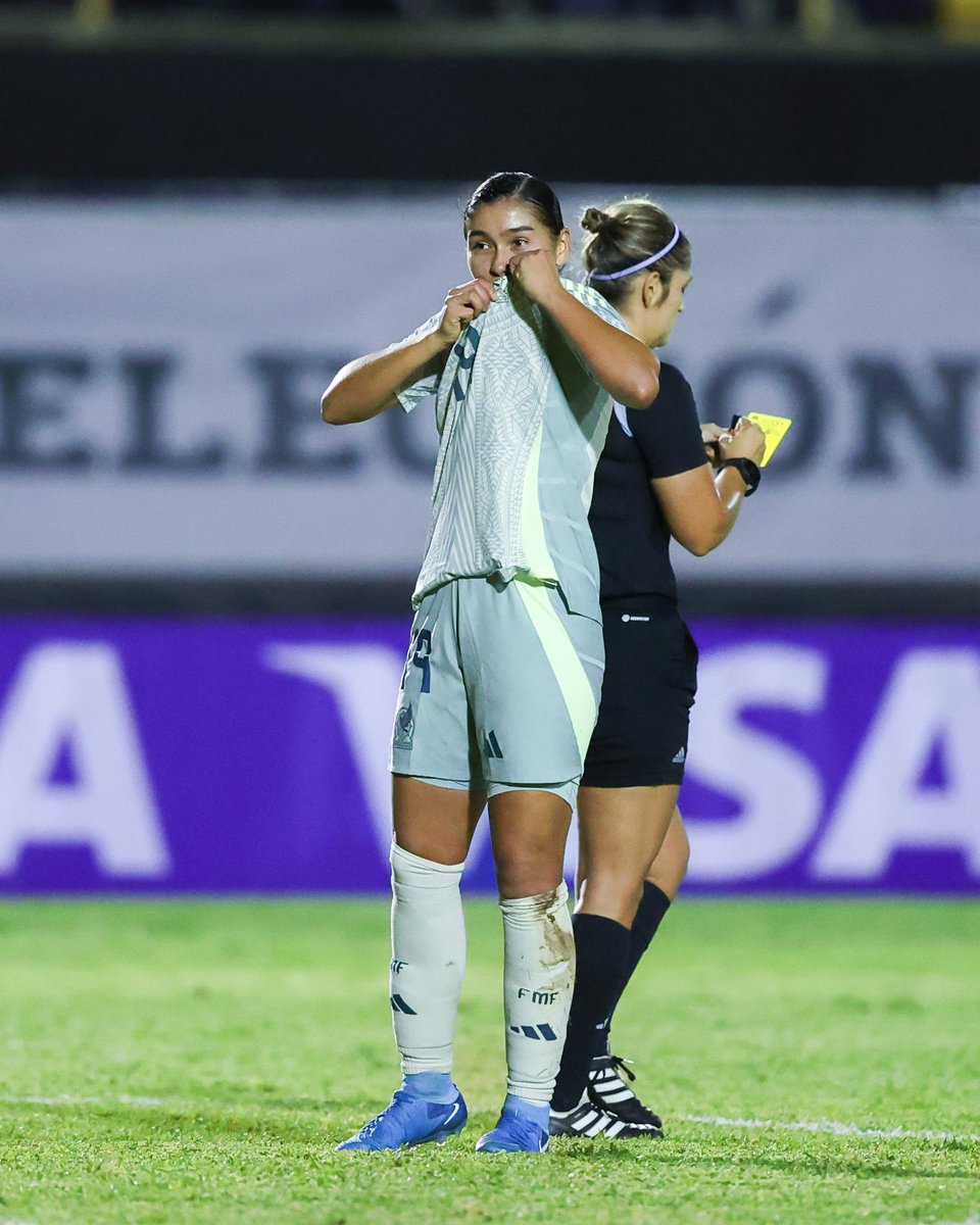 Miseleccionfem's tweet photo. Somos tus fans, @nicolepj08 🥹💚🇲🇽

#ConMéxicoSiempre https://t.co/XZcpRRZE0y