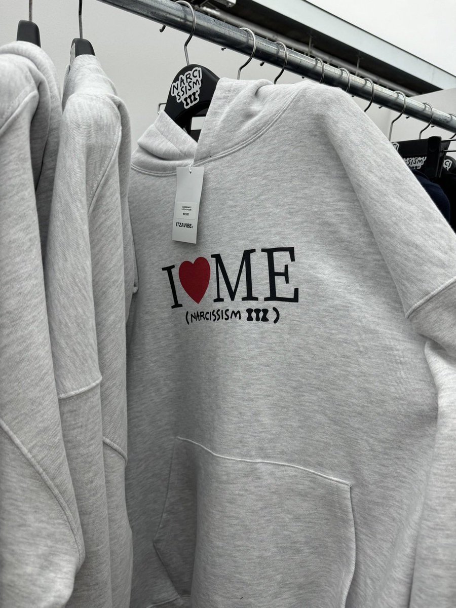 mainryy's tweet photo. I LOVE ME HOODIE ปล่อยต่อนะคะ🫶🏻 ทักสอบถามราคาได้ที่ @judyfulmak เลยยนะคะ #แจมิน #NARCISSISM #ตลาดนัดnct #nct #NCTDREAM https://t.co/bRY5A48hOX