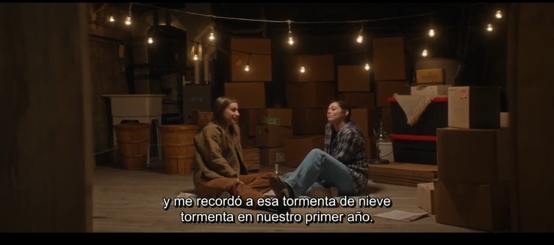 Gabycolmenaress's tweet photo. ¿Ya vieron 'Last ExMas'? Si buscan algunas risas y una historia de amor lésbico con final feliz. #recomendada Maggie y Jules, ex novias, se reencuentran para 🎄en su pueblo tras años. Perfecta para pasar el rato y añadir a la colección navideña les. #LastExMas #peliculaslesbicas https://t.co/0wFaQmOAMe