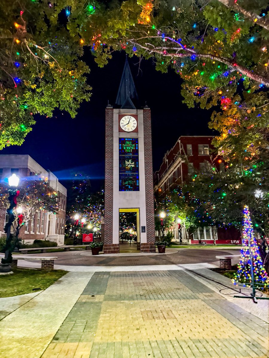 UIW (Christmas Version) 🎄✨

#TheWord | #TakeFlight