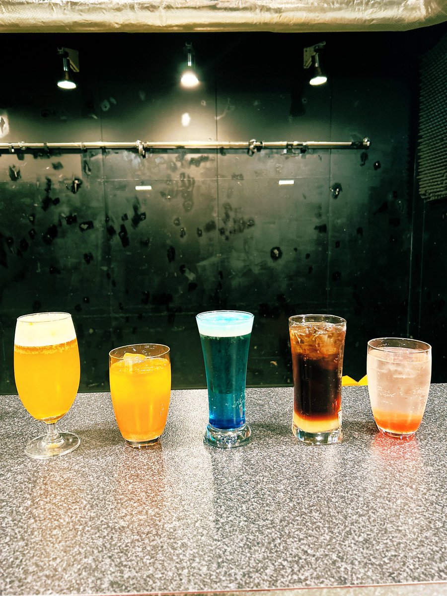 fuwa_rizumu's tweet photo. Akita Club SWINDLE（スウィンドル）のアルコールメニュー、ノンアルメニューの監修をさせていただきました。
全メニューリニューアルし
8日22周年記念ライブからスタート！
15日GAME of DEATH
両日バーカウンターに立たせていただきます。
これからスウィンドルに行く方はぜひ飲んでみてください！ https://t.co/8cKQvZnptw