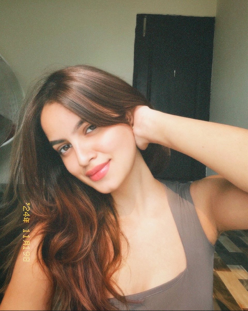Happy morning 😘

STAY CONNECTED
X FAMILY 🥰🥰🥰