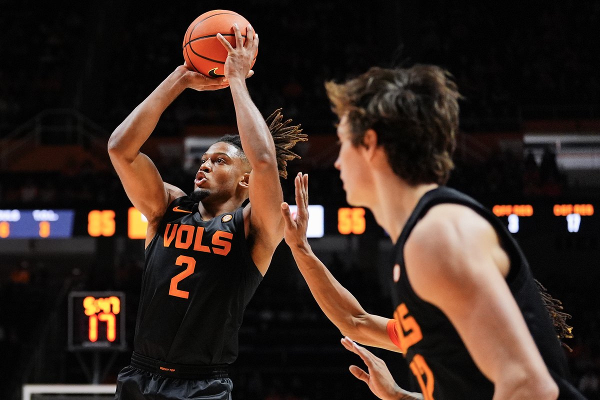 Tennessee basketball defeats Syracuse 96-70 in the SEC/ACC Challenge.

See more <a href="/knoxnews/">Knox News</a> game action photos: knoxnews.com/picture-galler…