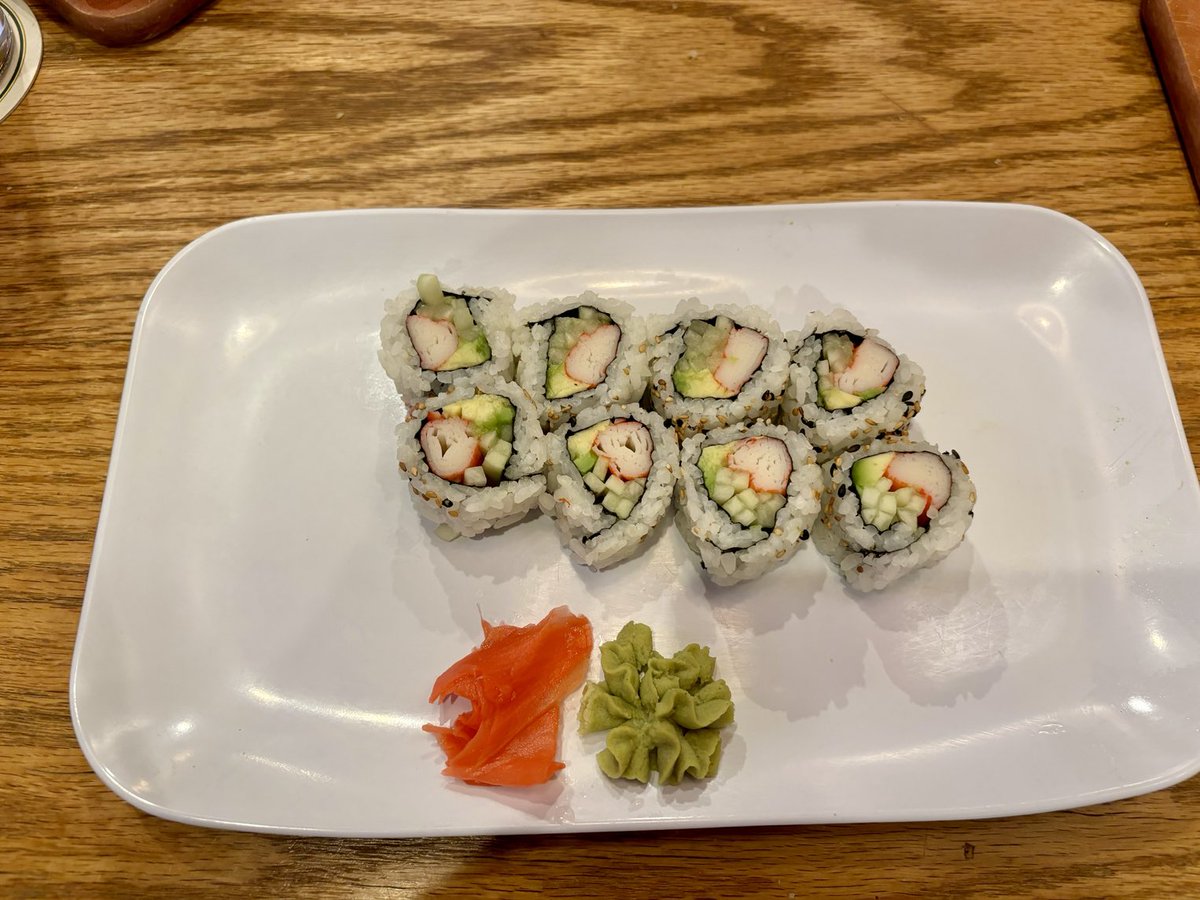 UKWildcatgal's tweet photo. Tried a new dish tonight 🍣. Not too bad. #TryAnythingOnce https://t.co/MUC92oG98B
