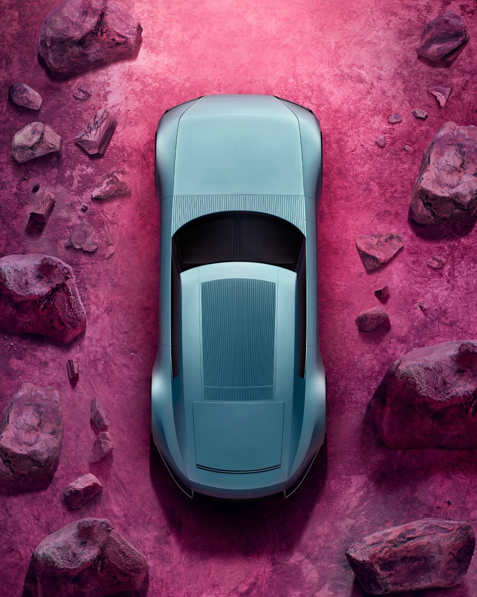 Jaguar Type 00 in London Blue.