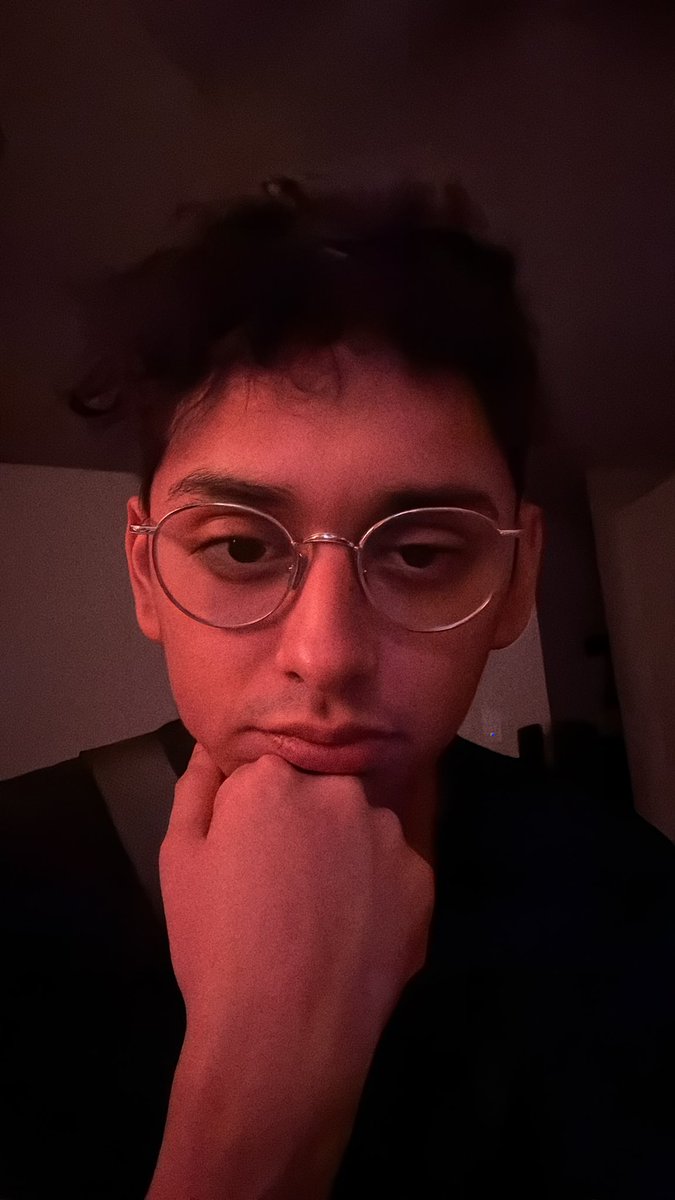 MickieGama's tweet photo. New 👓 https://t.co/2MoPZlySlx