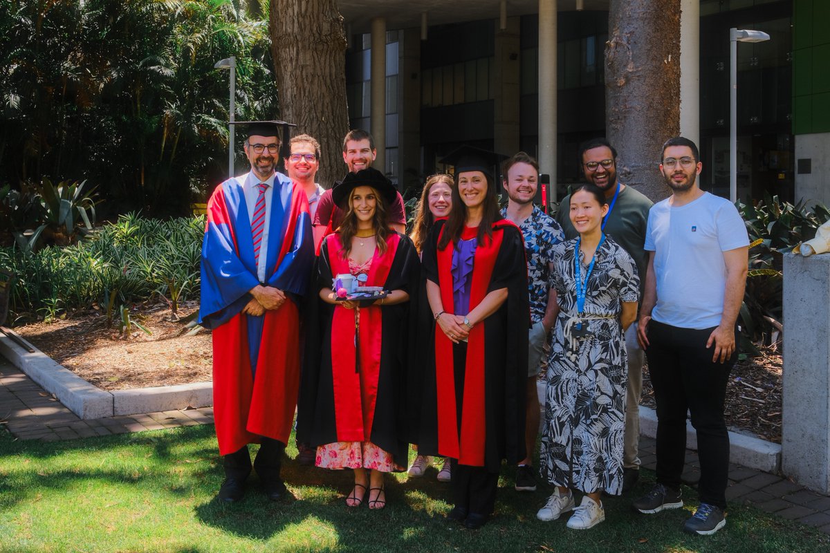 KateGQuinlan's tweet image. On Monday, @AnnalisePsaila graduated from her PhD! Congratulations, Dr Psaila, on reaching this very well-deserved career milestone! And I am delighted to be able to work with you for a bit longer as you're staying on as postdoc in the lab. #PhDone @UNSWBABS @UNSWScience @UNSWGRS