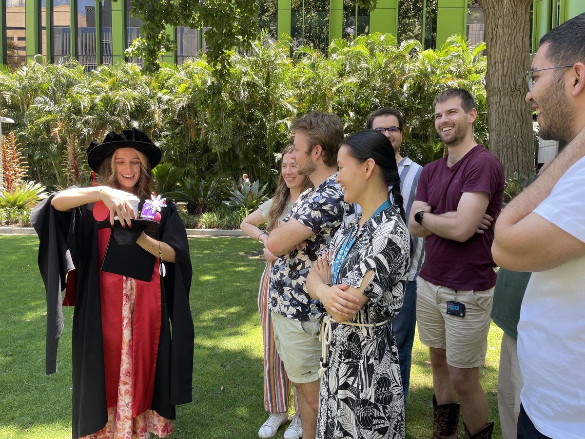 KateGQuinlan's tweet image. On Monday, @AnnalisePsaila graduated from her PhD! Congratulations, Dr Psaila, on reaching this very well-deserved career milestone! And I am delighted to be able to work with you for a bit longer as you're staying on as postdoc in the lab. #PhDone @UNSWBABS @UNSWScience @UNSWGRS