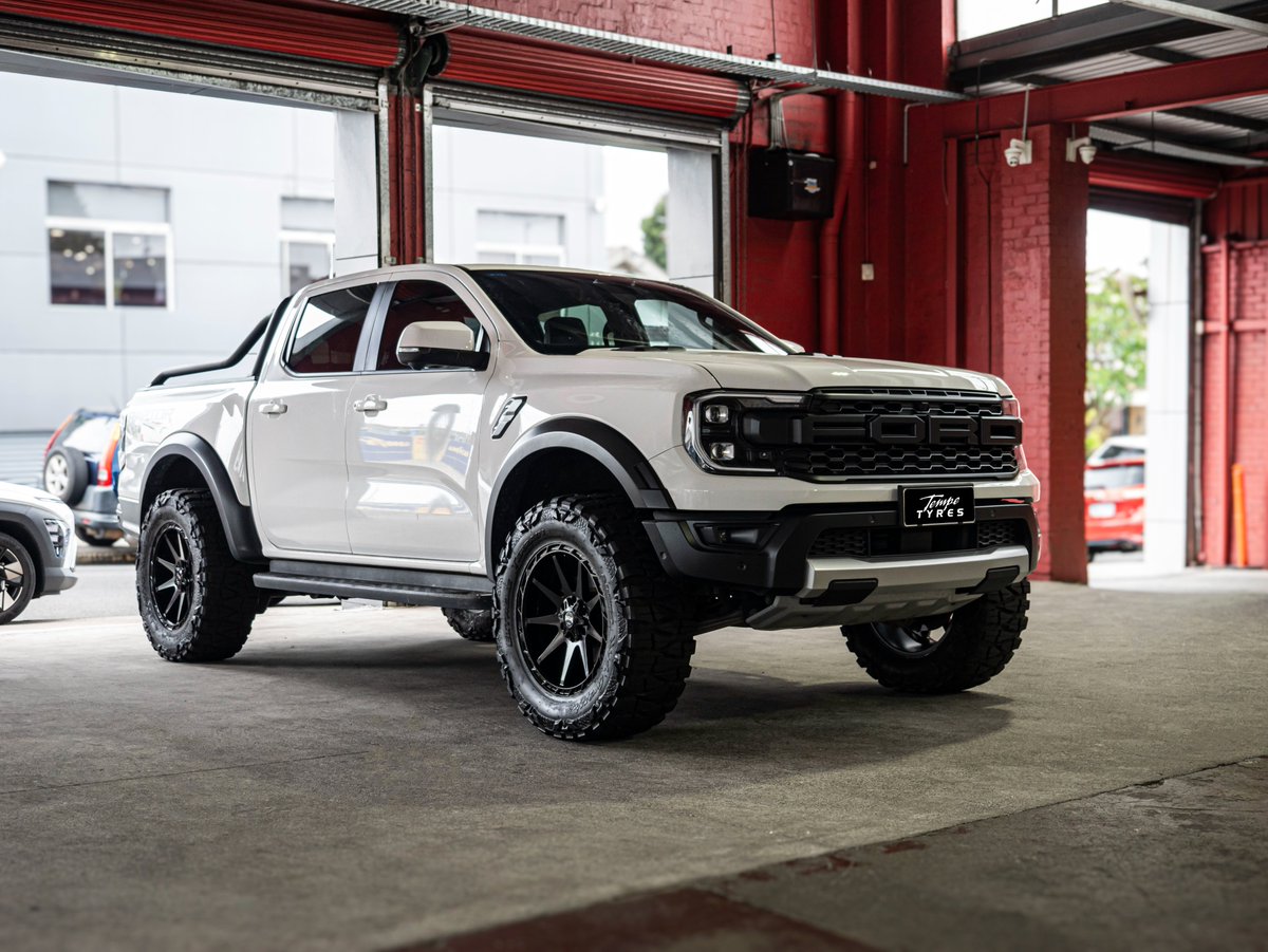 Simmons_Wheels's tweet photo. FORD RAPTOR 🔥
SIMMONS RUGGED R3
20X9.0 ET12
SATIN BLACK
#raptor #ford #fordraptor #fordraptors #fordperformance #fordperformanceracingschool #fordraptorf150 #f150raptor #ford #f150 #sunset #fordtruck #fordraptorgen3 #sydney #australia #tempetyres https://t.co/K8hRFjVTrv