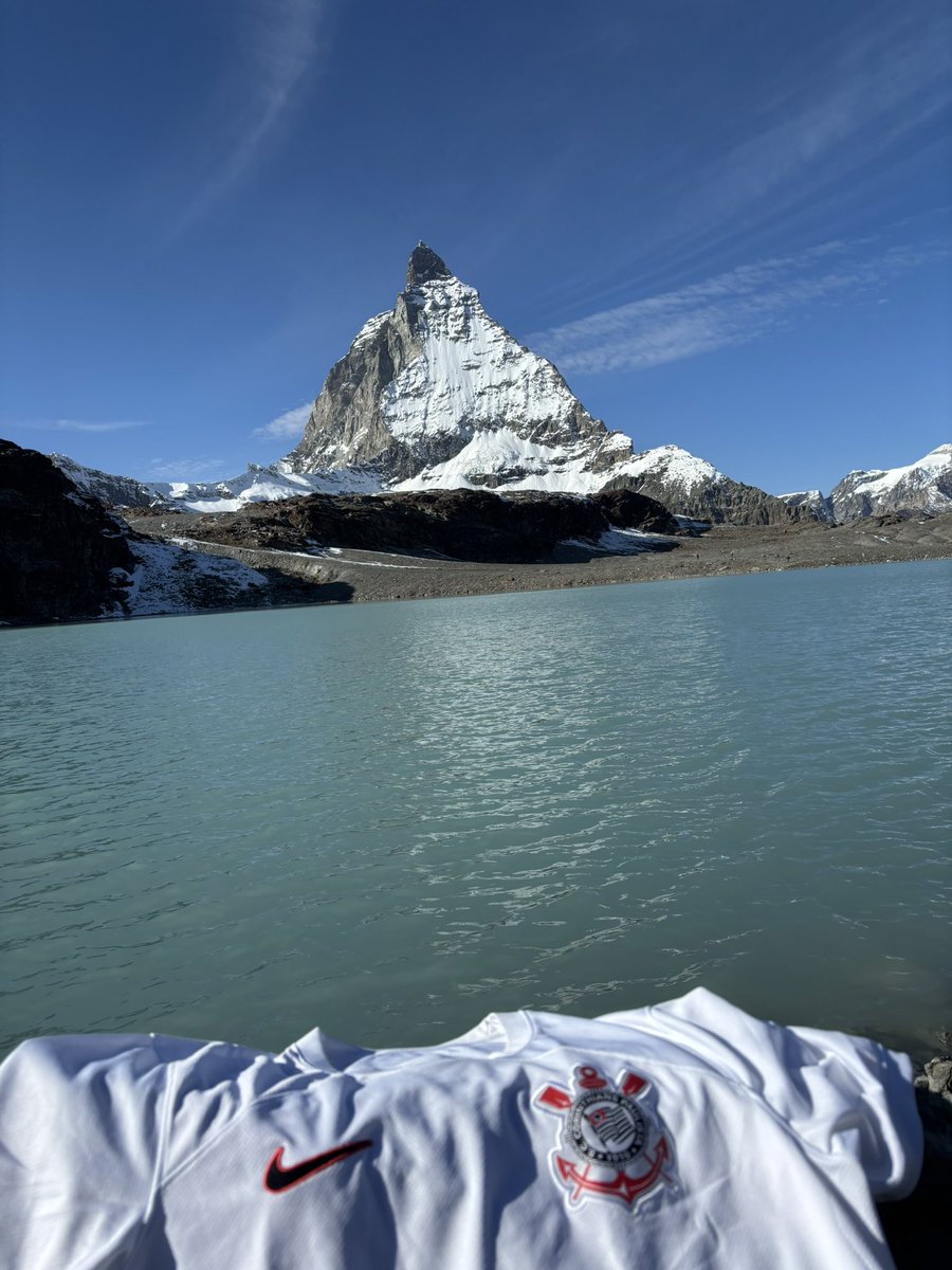 90Dgo's tweet image. #TimãoPeloMundo 
#VaiCorinthians
@Corinthians 
#zermatt #swiss🇨🇭 #matterhorn
#toblerone🏔️