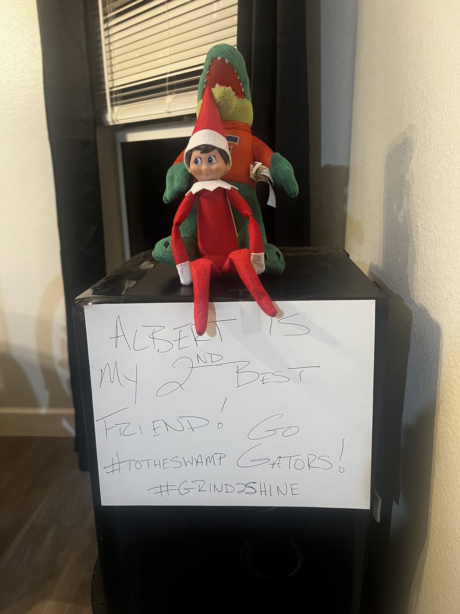 Even Elfie is excited for National Signing Day! <a href="/delatorre/">Nick de la Torre</a>