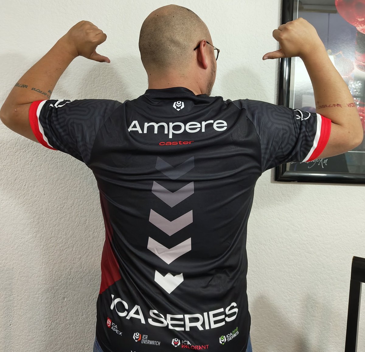 Directo desde España nos mandan esta joyita ❤️
Gracias <a href="/ICAseries/">ICA Series</a> <a href="/ICAoverwatch/">ICA Overwatch</a>
Gracias <a href="/Mckartu_/">Mckartu</a> <a href="/ijaben_tw/">Benjamín Retamero Garrido | iJaben ✨</a> <a href="/martyta_BG/">TTN M@rtyta</a>
Se siente bonito qué te reciban tan bien en las comunidades del otro lado del Charco. 🥺

Overwatch pa siempre 🔥