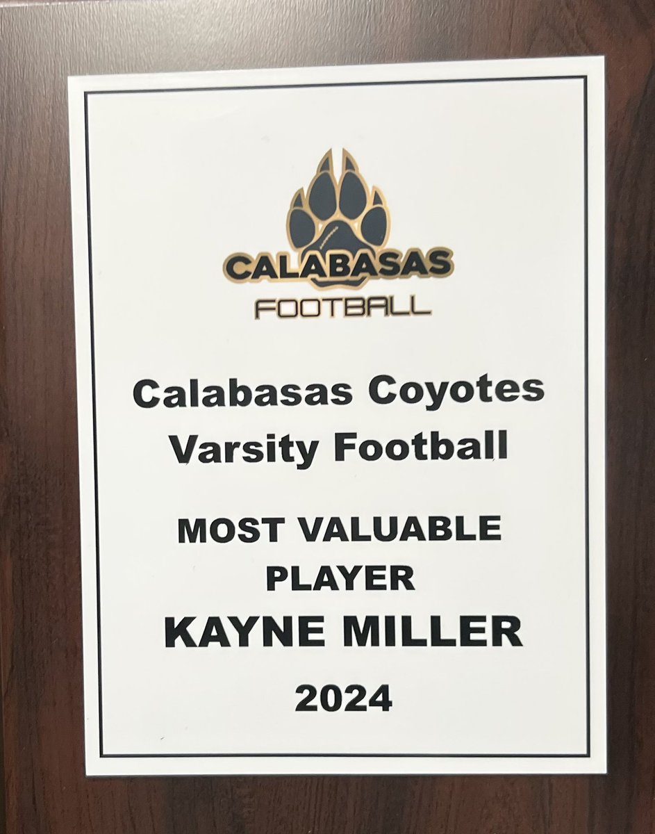 Thankful to earn the MVP award at the football banquet! I’m thankful for all of my coaches and teammates! <a href="/CaryHarris07/">Cary Harris</a> <a href="/HunterNichols21/">Hunter Nichols</a> <a href="/K12Elite/">Keith Smith</a> <a href="/coachphil21/">Phil Magbanua</a> <a href="/CalabasasFtball/">Calabasas High School Football</a>