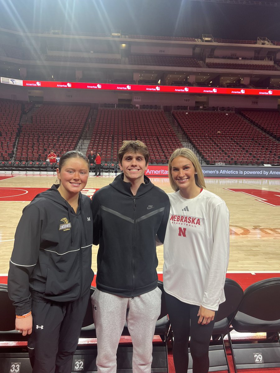 Justin Foust (@jfoust11) on Twitter photo I got my squad for a 3v3 tourney. Straight buckets in this picture. Former <a href="/LUMensBball/">Lindenwood Men’s Basketball</a> <a href="/Braybball5/">Brayden Wampler-Foust</a> , current <a href="/LindenwoodWBB/">Lindenwood Women’s Basketball</a> <a href="/Brookecoffeyy/">Brooke Coffey</a> and Husker star <a href="/natpotts2023/">Natalie Potts</a>! Fun, competitive game between Lions and Huskers 🙌🏻 I got my squad for a 3v3 tourney. Straight buckets in this picture. Former <a href="/LUMensBball/">Lindenwood Men’s Basketball</a> <a href="/Braybball5/">Brayden Wampler-Foust</a> , current <a href="/LindenwoodWBB/">Lindenwood Women’s Basketball</a> <a href="/Brookecoffeyy/">Brooke Coffey</a> and Husker star <a href="/natpotts2023/">Natalie Potts</a>! Fun, competitive game between Lions and Huskers 🙌🏻