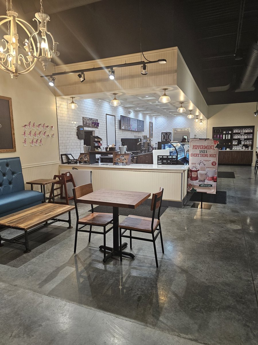 CoachPJWilson's tweet image. #PJscoffee 
Open 5:30am until 8pm 
Come get your coffee fix, eat delicious beignets, or just relax and internet surf .. 

PJs Coffee sienna 
5822 Sienna Pkwy, Missouri City, TX 77459

Tell em PJ sent you !!