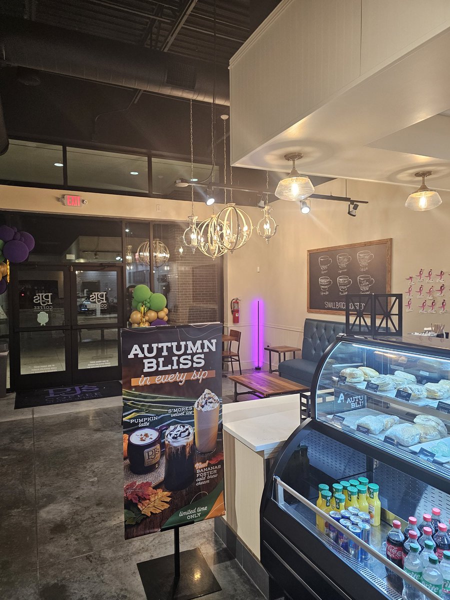 CoachPJWilson's tweet image. #PJscoffee 
Open 5:30am until 8pm 
Come get your coffee fix, eat delicious beignets, or just relax and internet surf .. 

PJs Coffee sienna 
5822 Sienna Pkwy, Missouri City, TX 77459

Tell em PJ sent you !!
