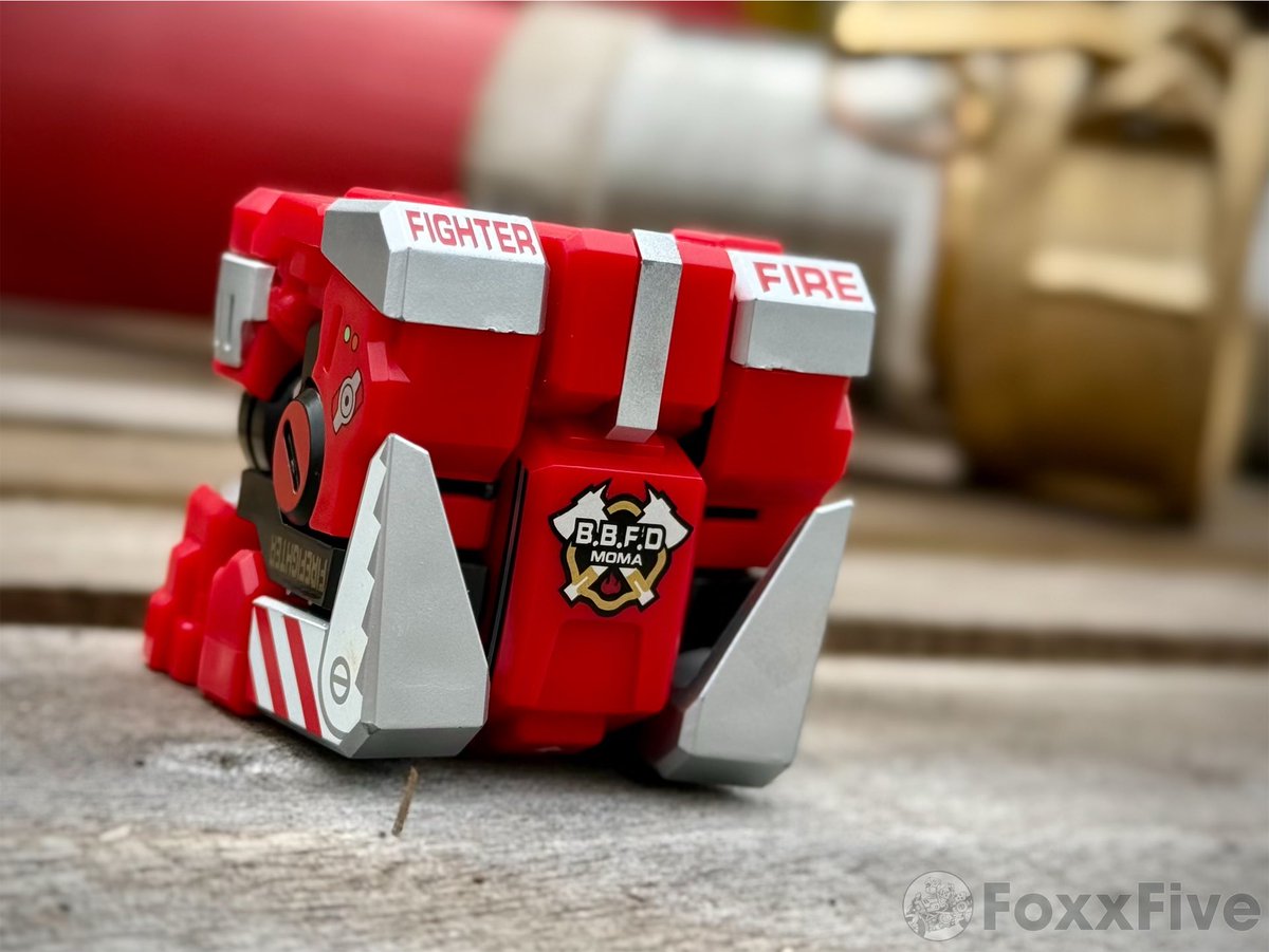 foxracingfive's tweet photo. Bring out the big hoses 💦 @52ToysBeastBox #52toys #beastbox #ビーストボックス #moma #firefighter #bbfd https://t.co/pa6S2bjLlO