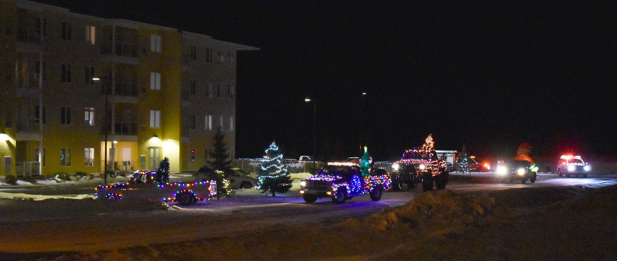 The Rogue Cruisers 2nd annual Christmas Care Home Cruise brought Christmas cheer to onlookers watching tonight’s cruise of decorated vehicles past care homes and the hospital in #SwiftCurrent. The event collected food, toys and cash for the Salvation Army’s Christmas campaign.