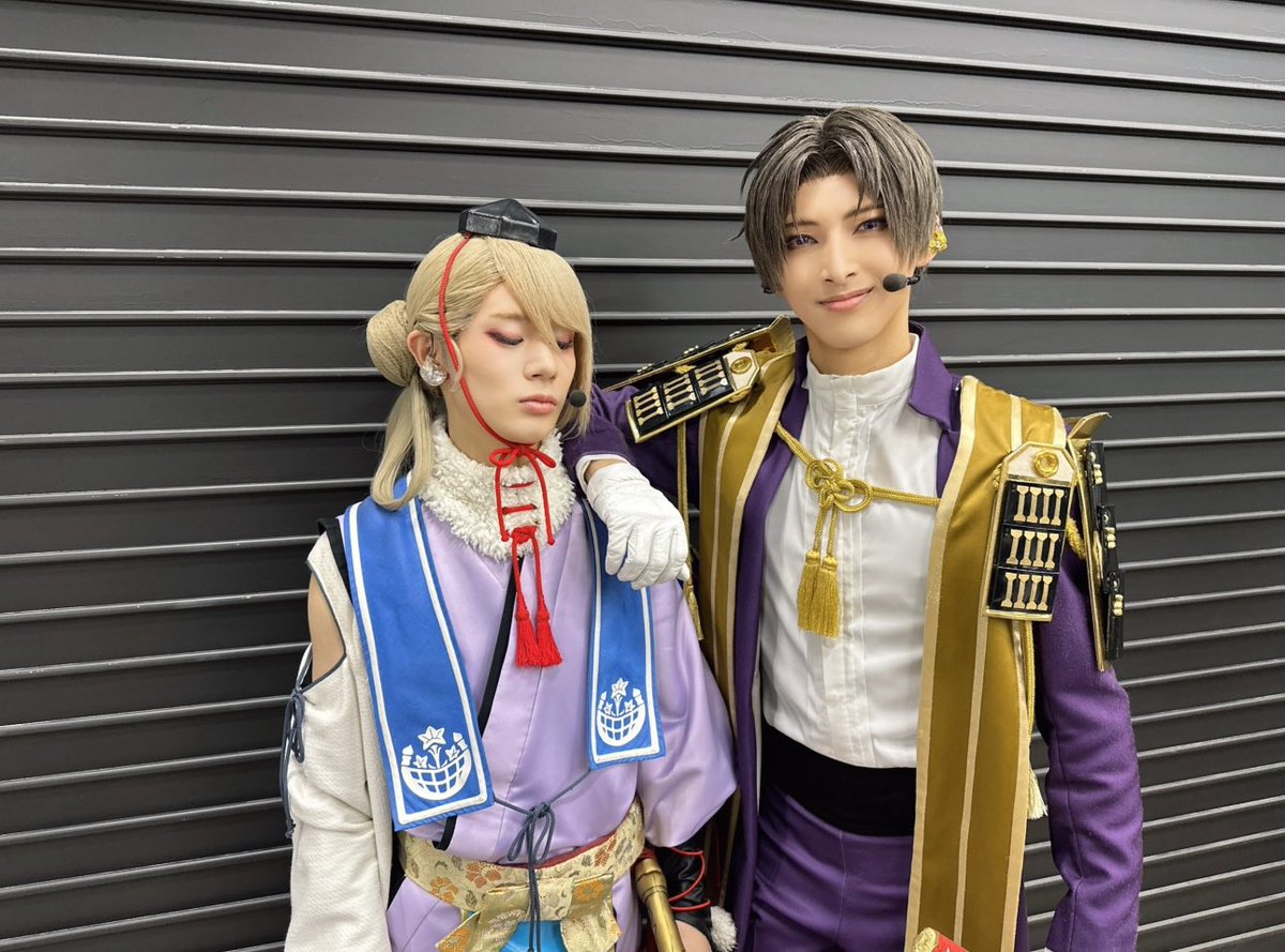trampshunya's tweet photo. 「旅人のうた」のしゃーららしゃーららで
壁に追い込められたのを

『ぼくはねにもっています』

からの

『じゅっしゅうねんおぼえててくださいね』

の表情です笑

#刀ミュ https://t.co/MwNI1Hnzy3