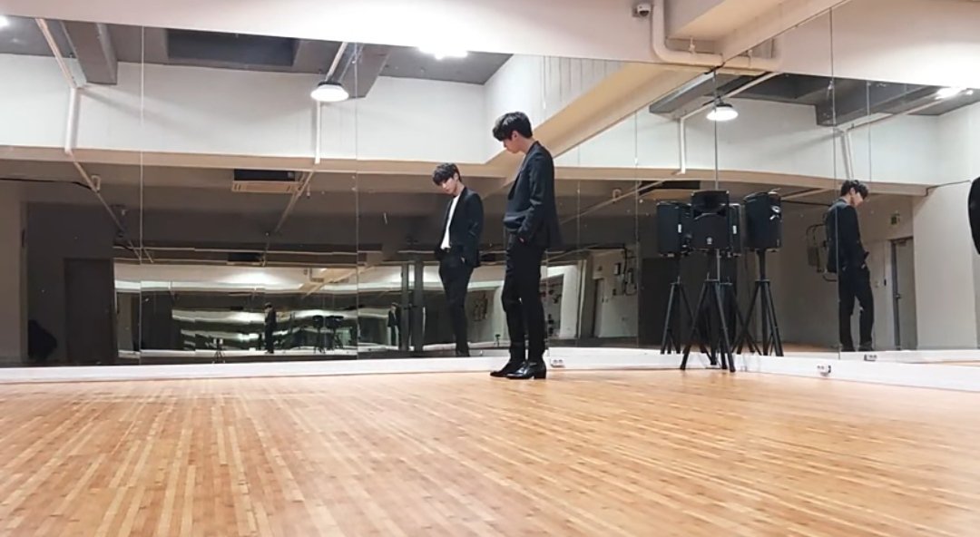 ssswong3's tweet photo. 2017.12.04. The Unit B Facebook update
https://t.co/EiPMl6BSBs

[#Jun]
'Perfect Man' Junnie's dance video has arrived

https://t.co/8bvSvssqTj

#UKISS #Jun #Perfect_Man #The_Unit
#이준영 #LEEJUNYOUNG #PerfectMan #TheUnit https://t.co/8drbH9IUOP